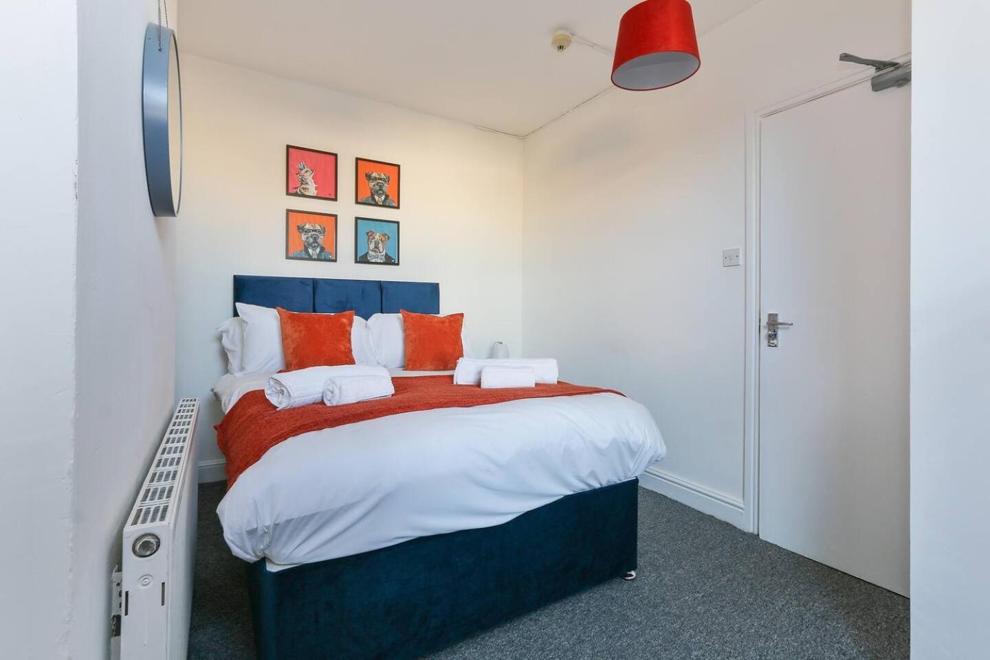 Сasa de vacaciones Prime Location Stylish 4-bed House Near Trent Br Nottingham